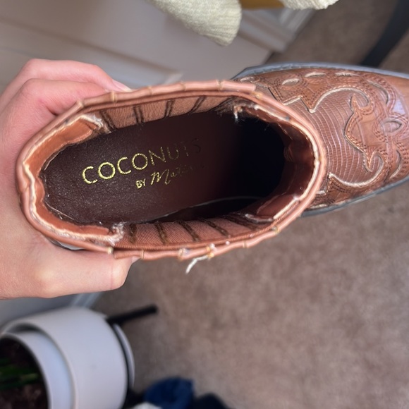 Savanna Vegan Western Boots - Picture 6 of 6